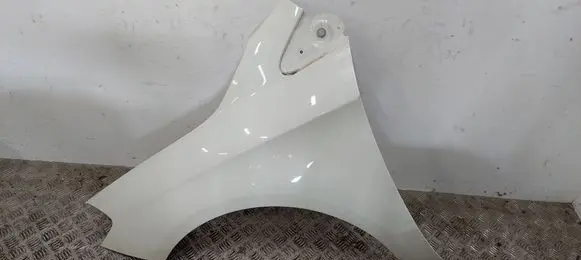 Mercedes-Benz B W246 W242 Fender 