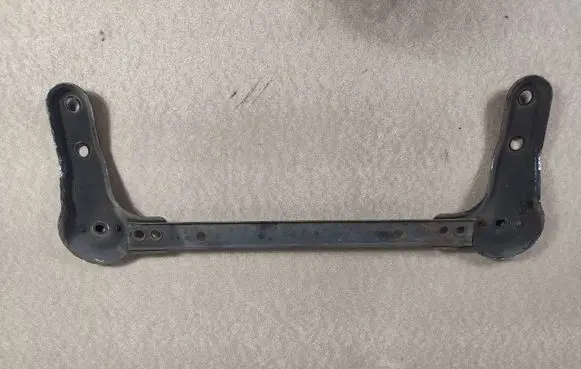 Nissan Qashqai Engine mount bracket