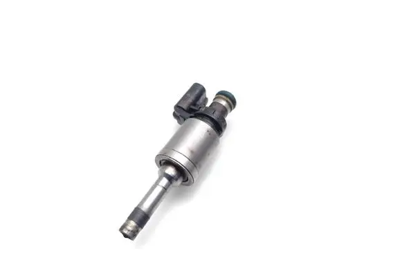 Ford Focus Fuel injector CM5G-9F593-FA