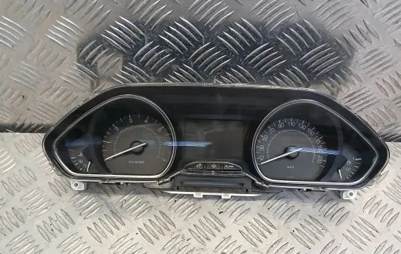 Peugeot 2008 I Speedometer (instrument cluster) 14699280