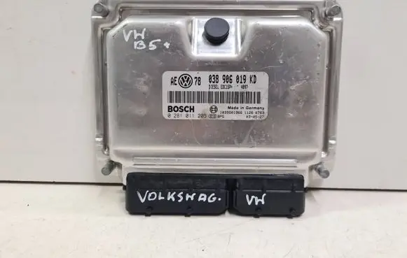 Volkswagen PASSAT B5.5 Engine control unit/module 038906019KD 1039S01966 0281011205