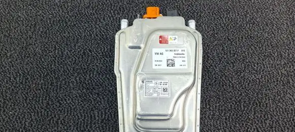 Porsche Taycan 9J1 Auxiliary heating control unit/module 9J1963507F 122R000550 10R068485