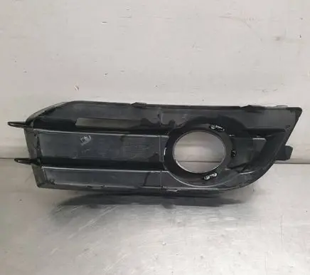 Audi A1 Front fog light trim/grill 8X0807681A