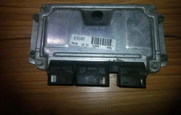 Citroen Xsara Picasso Engine control unit/module 0261206633 9637839580