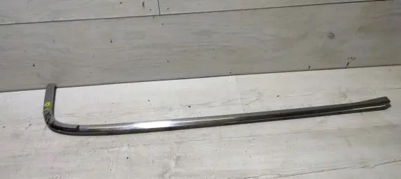 Mercedes-Benz E W124 Rear bumper trim bar molding 