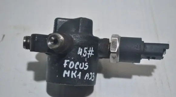 Ford Focus Fuel main line pipe R9144Z020C