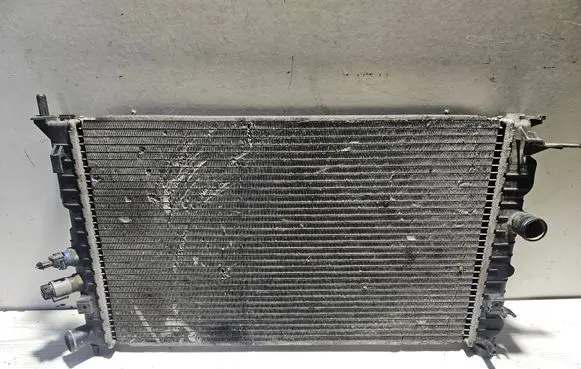 Opel Vectra B Coolant radiator 52464529