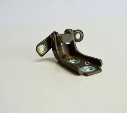 Chevrolet Camaro Tailgate/trunk/boot hinge P15143