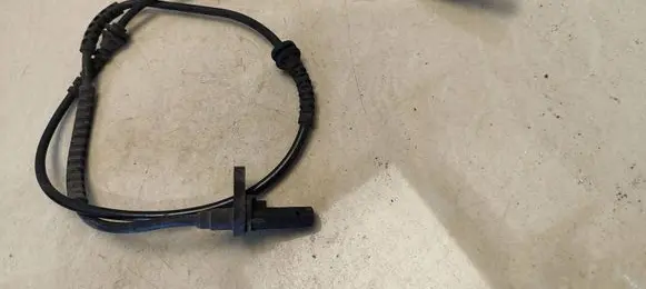 BMW 7 F01 F02 F03 F04 ABS brake wheel speed sensor 6853859