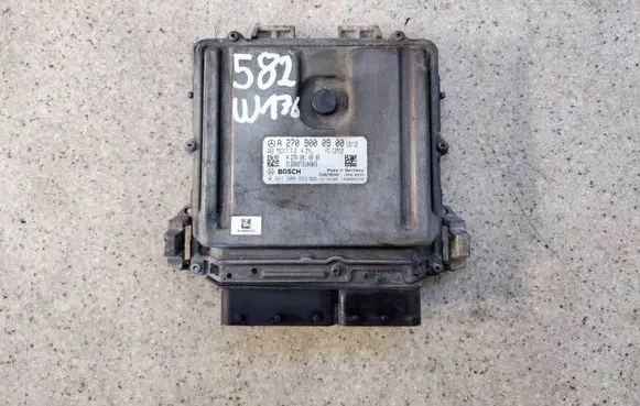 Mercedes-Benz A W176 Engine control unit/module A270900090034 A2709000900