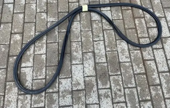 Audi Q7 4M Front door rubber seal 4M0831721D 4M0831721