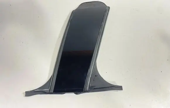 BMW 4 F36 Gran coupe Front door glass trim molding 7453303 7310181