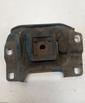 Volvo V50 Engine mount bracket 349249