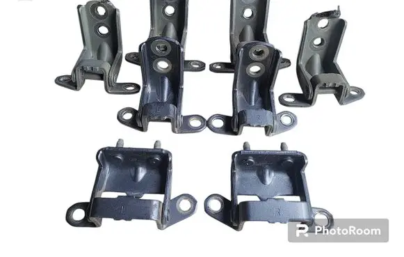 Nissan Leaf I (ZE0) Front door hinge set 