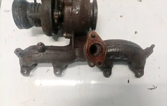 Cadillac CTS Exhaust manifold