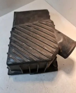 Volkswagen PASSAT B3 Air filter box 357129607 859129620 357183