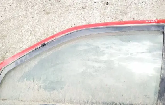 Nissan Primera Front door window glass four-door