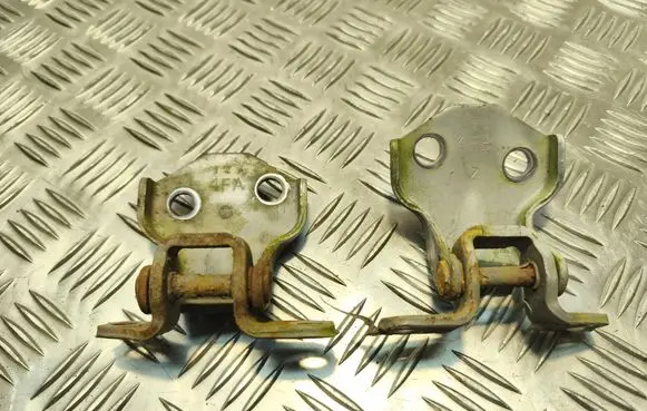 Front door hinge set
