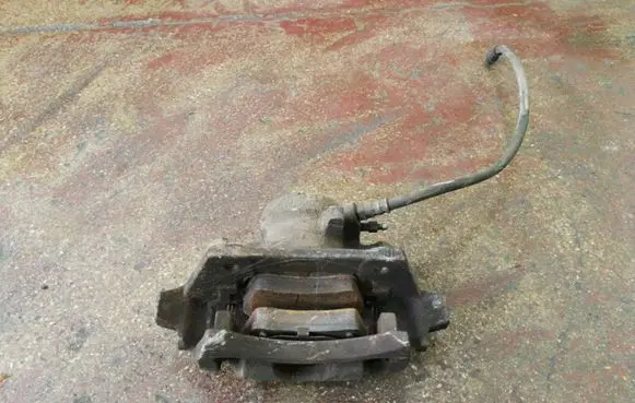 Mercedes-Benz A W169 Front brake caliper