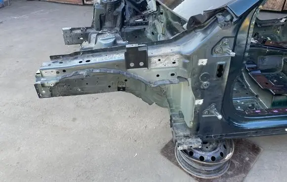 Jaguar F-Pace Front quarter panel 