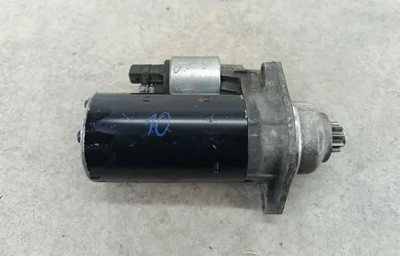 Audi A2 Starter motor 02A911023R