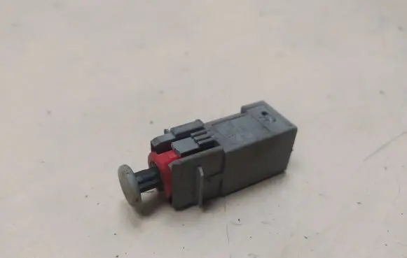 Clutch pedal sensor