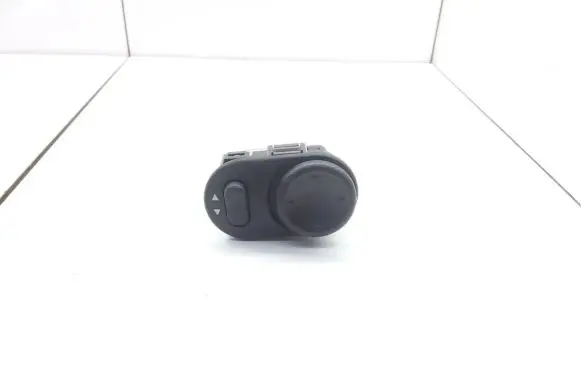 Opel Zafira A Wing mirror switch 09226861