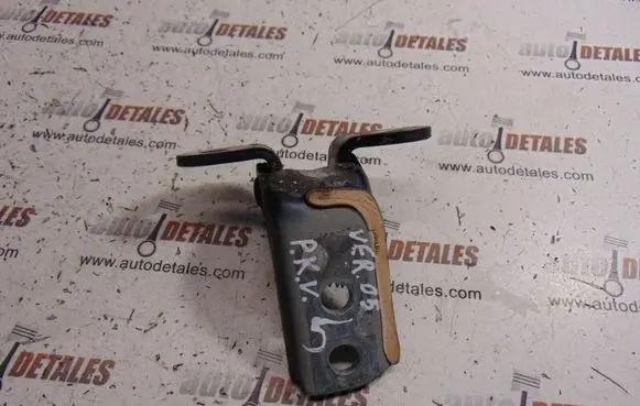 Toyota Corolla Verso AR10 Front door upper hinge