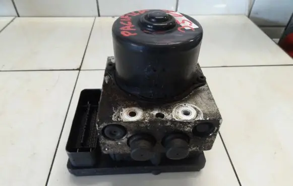 Chrysler Pacifica ABS Pump P04877105AB