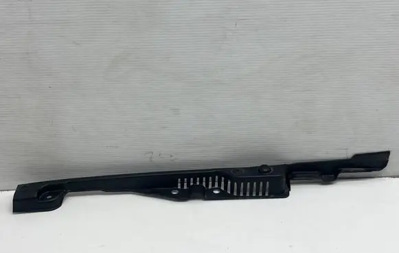 Volvo S60 Engine bonnet/hood lock trim molding 31479547
