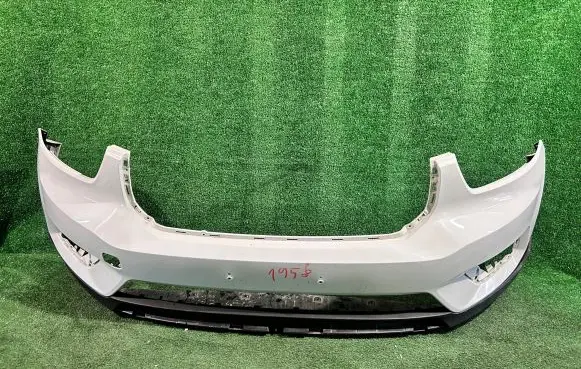 Volvo XC40 Front bumper