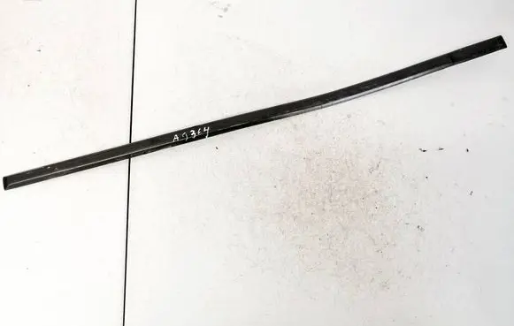 Dodge Caliber Front door glass trim molding 