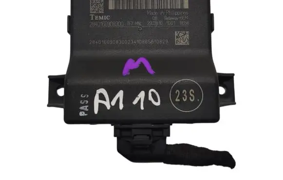 Audi A1 Gateway control module 8X0907468