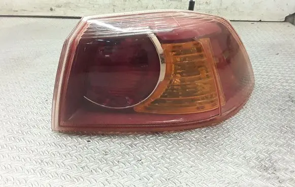 Mitsubishi Lancer VIII Rear/tail lights