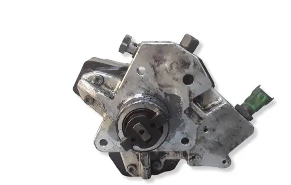 Volvo S80 Fuel injection high pressure pump 0445010111
