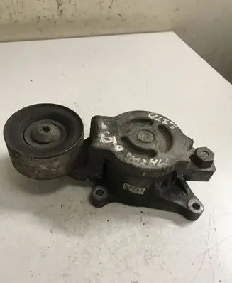 Mazda CX-7 Generator/alternator belt tensioner R2AA15980