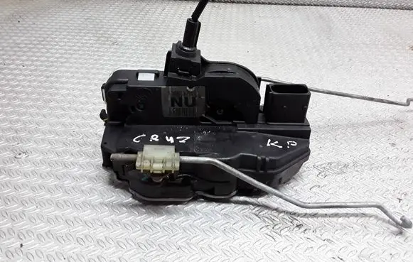 Chevrolet Cruze Front door lock 13503739