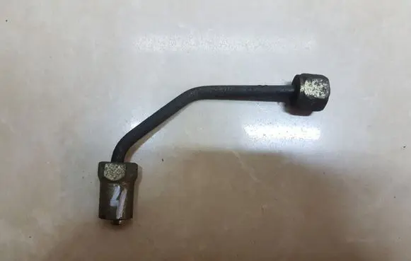 Jeep Cherokee Fuel injector supply line/pipe 