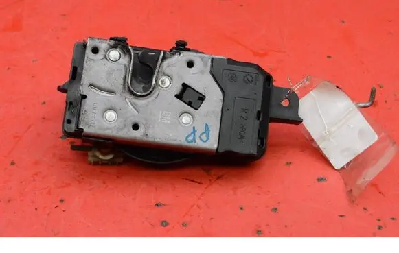 Opel Astra H Front door lock 13210749QG