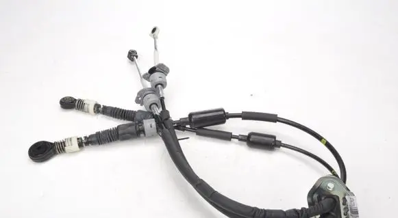 Hyundai Tucson TL Gear shift cable linkage 43794-D7250
