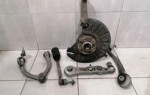Mercedes-Benz C W205 Front wheel bearing hub A2053325400