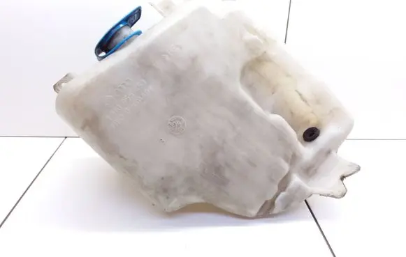 Volkswagen Golf III Lamp washer fluid tank 1H0955453