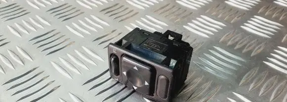 Subaru Forester SF Wing mirror switch