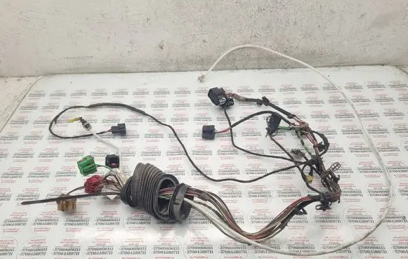 Audi A4 S4 B5 8D Front door wiring loom 8D1971807DE