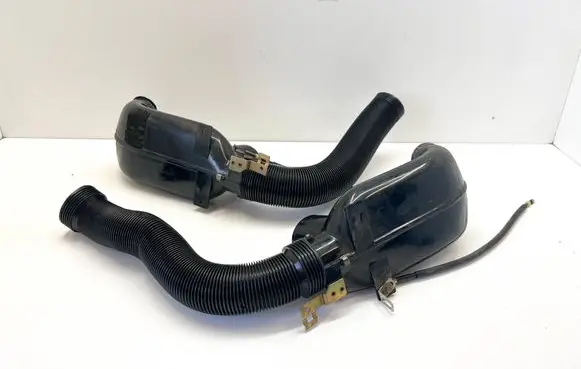 Mercedes-Benz SLC C107 Air intake duct part A1078301645 A1078301545