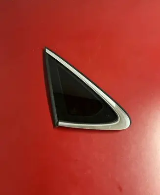Volkswagen PASSAT B8 USA Rear side window 561845297R