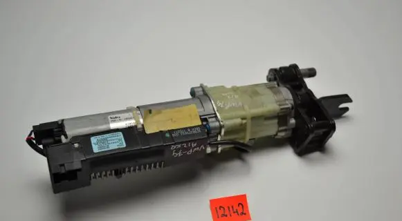 Volkswagen PASSAT B7 Tailgate hydraulic pump motor 3C9827383J 0004B 170211