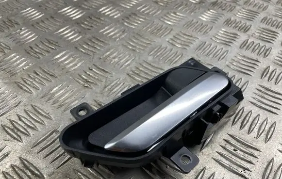 Nissan Qashqai J12 Front door interior handle 806706UA0A