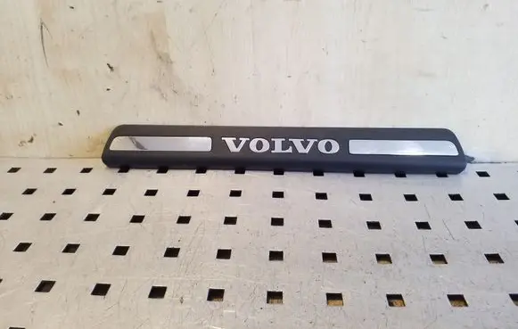 Volvo S80 Rear sill trim cover 8659961