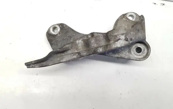 Opel Astra J Engine mounting bracket 13248510 nr8801